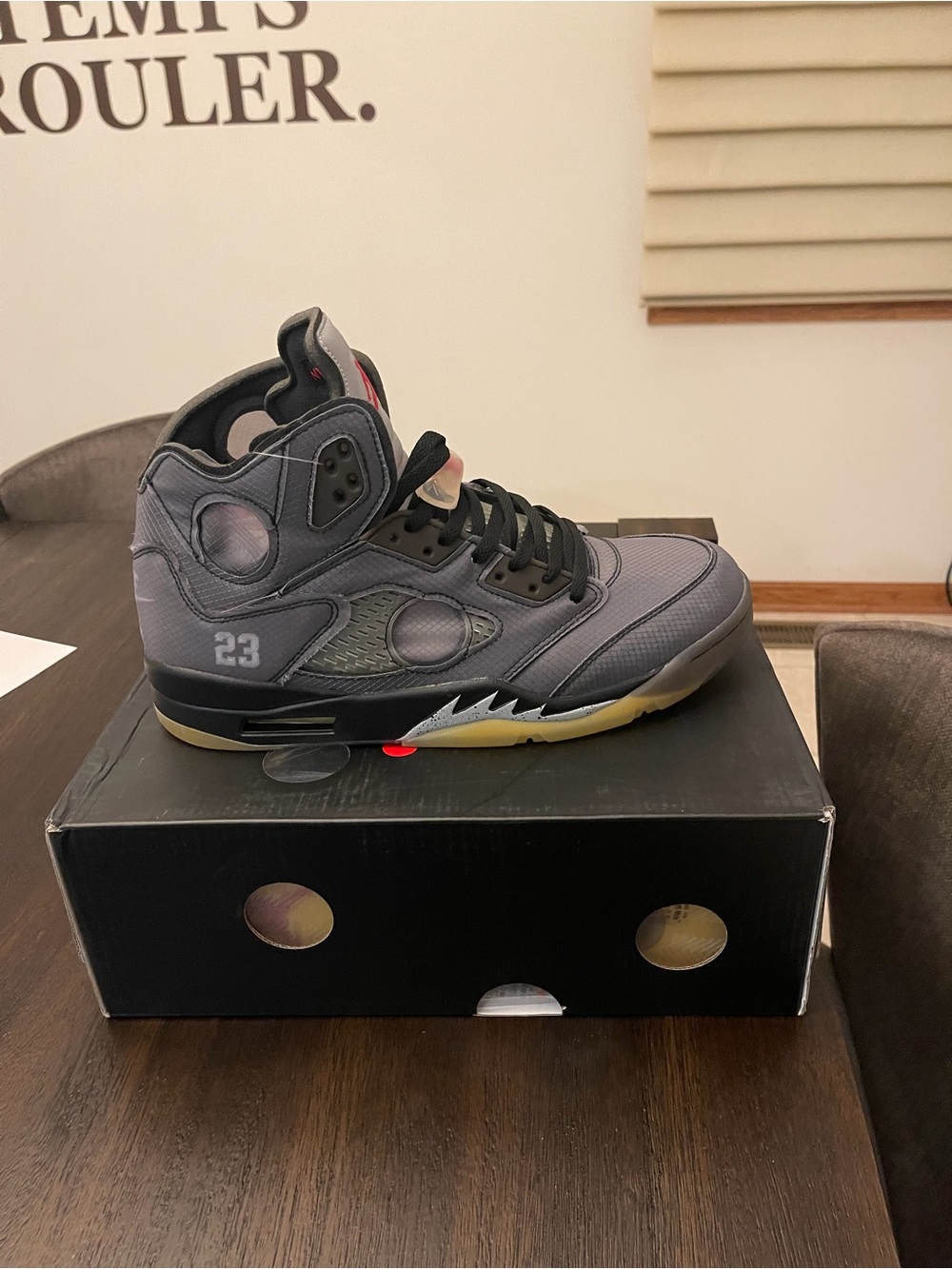 OFF WHITE JORDAN 5 SIZE 12 VNDS 100% authentic - Picture 4 of 6